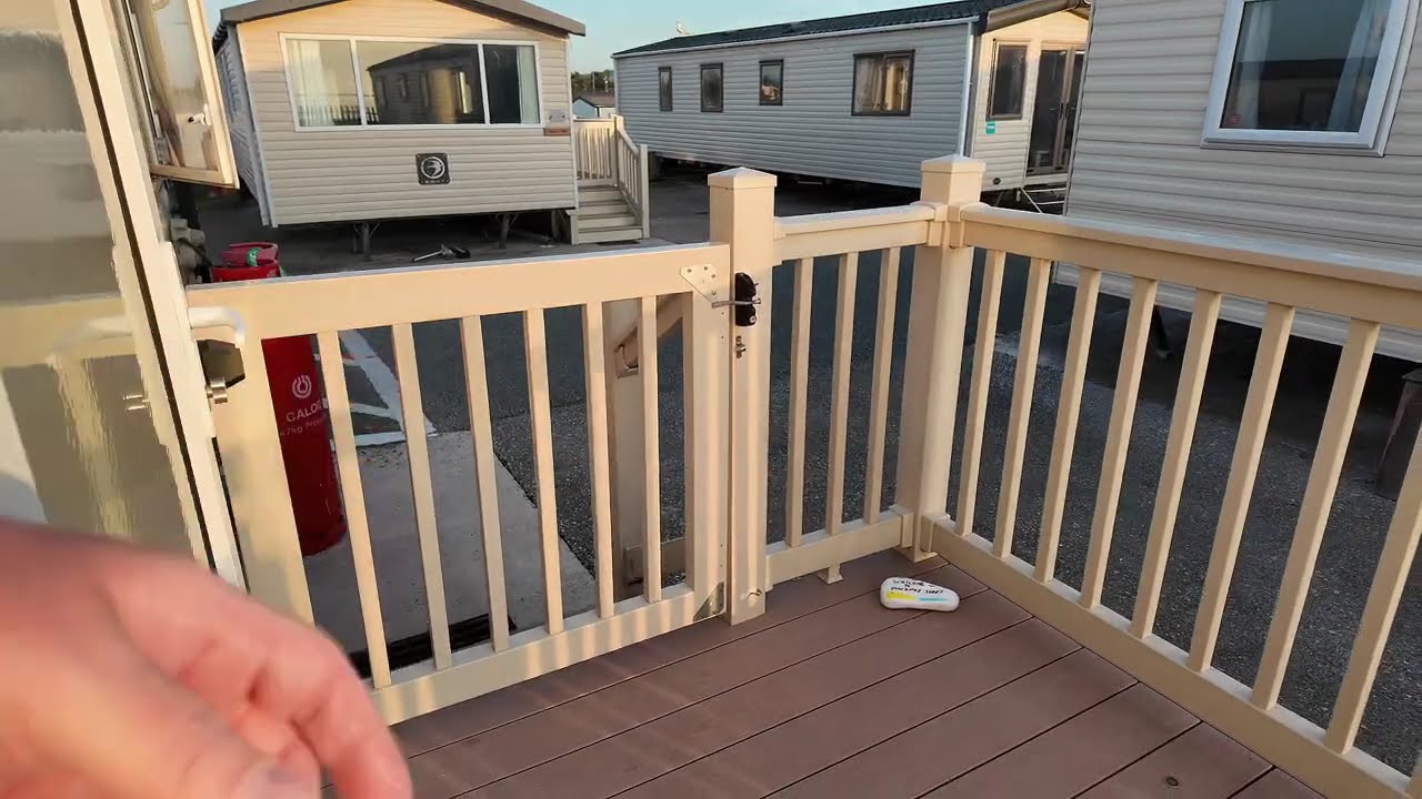 Caravan walkaround (Towyn)
