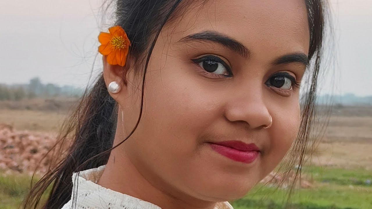 দুজনে বেরিয়ে পরলাম বিকালে।