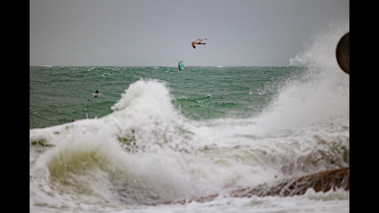 Hugo 14 Wingfoiling round Hayling Island 2022, new record!