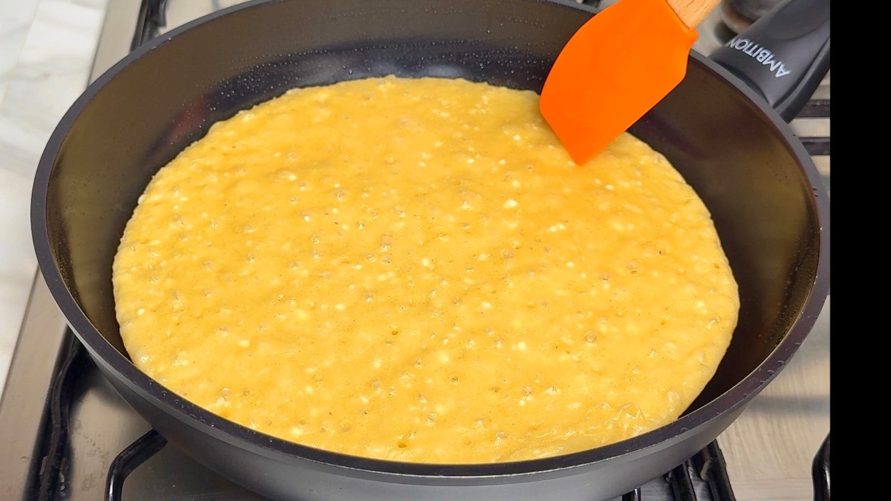 Быстрый Пирог с творогом на сковороде, который ТАЕТ во рту! За 5 минут работы! Просто и Вкусно!