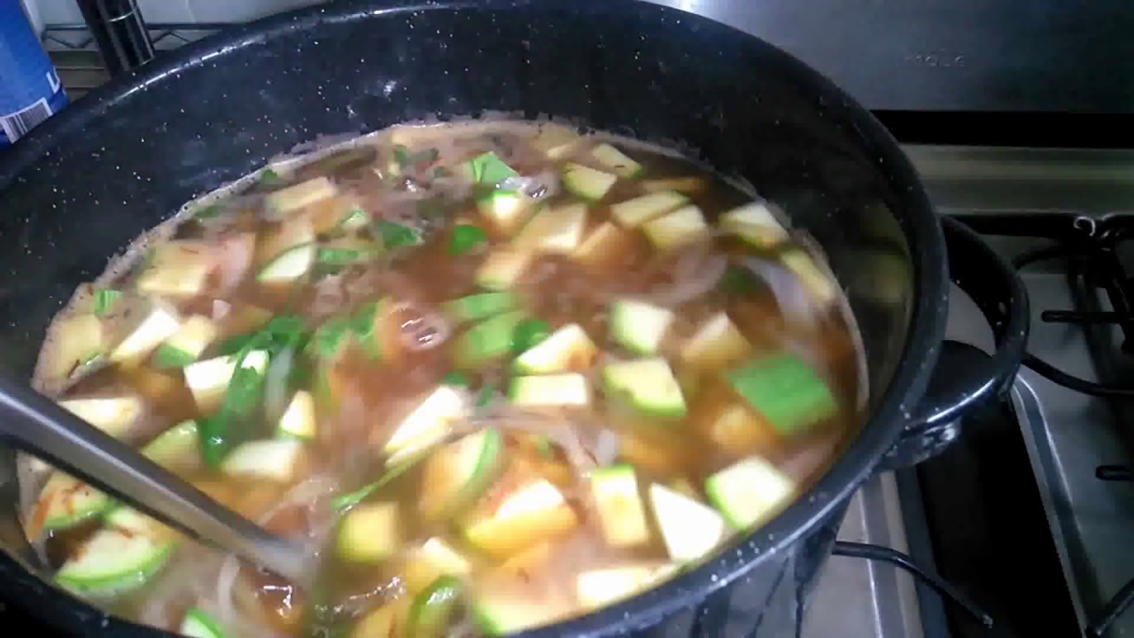 Caldo de tentaculos de calamar