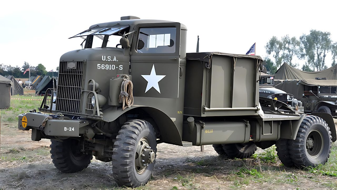 1941 Autocar U8144T 🚚 Heavy Pontoon Tractor of WWII