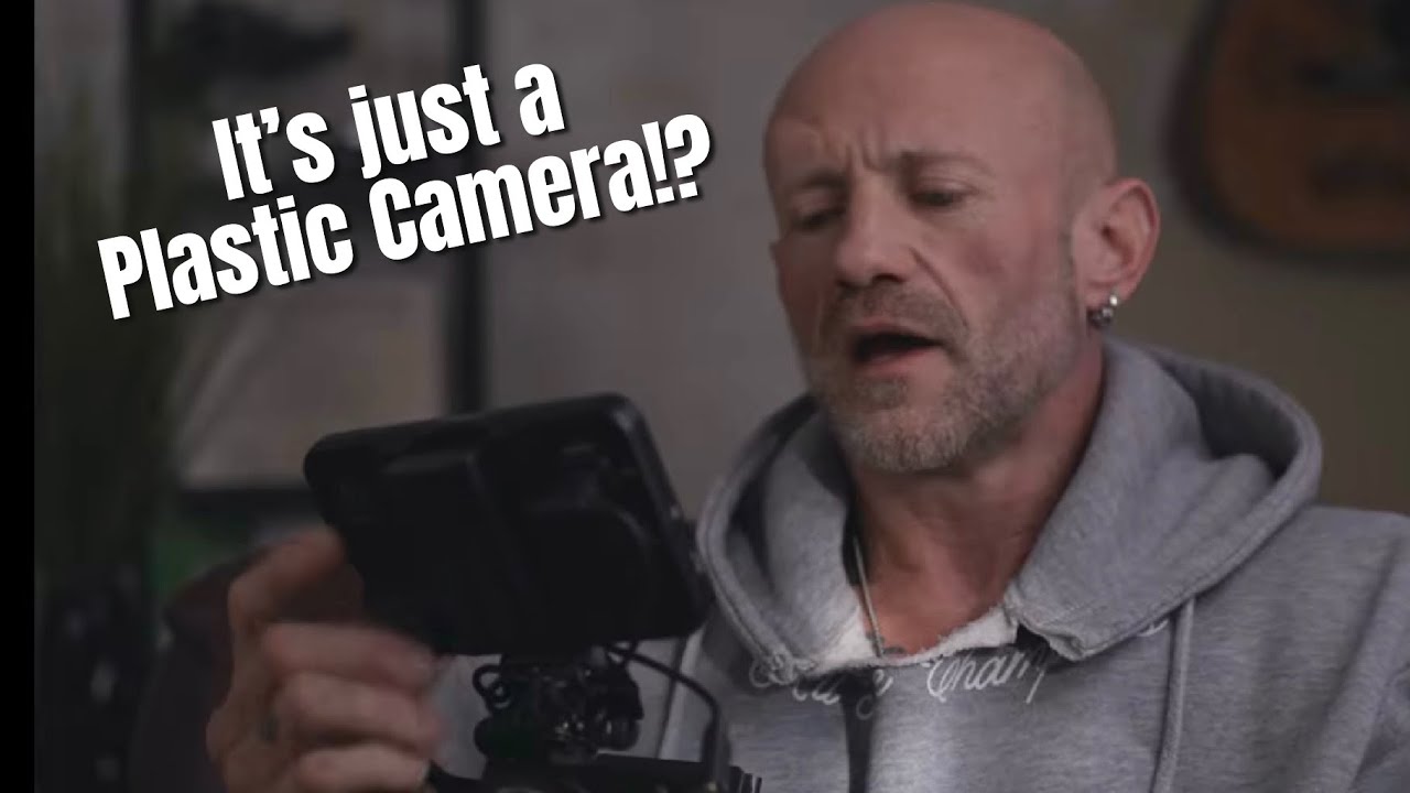 В Canon R50V ОЧЕНЬ много пластика, но действительно ли это камера только для начинающих?!