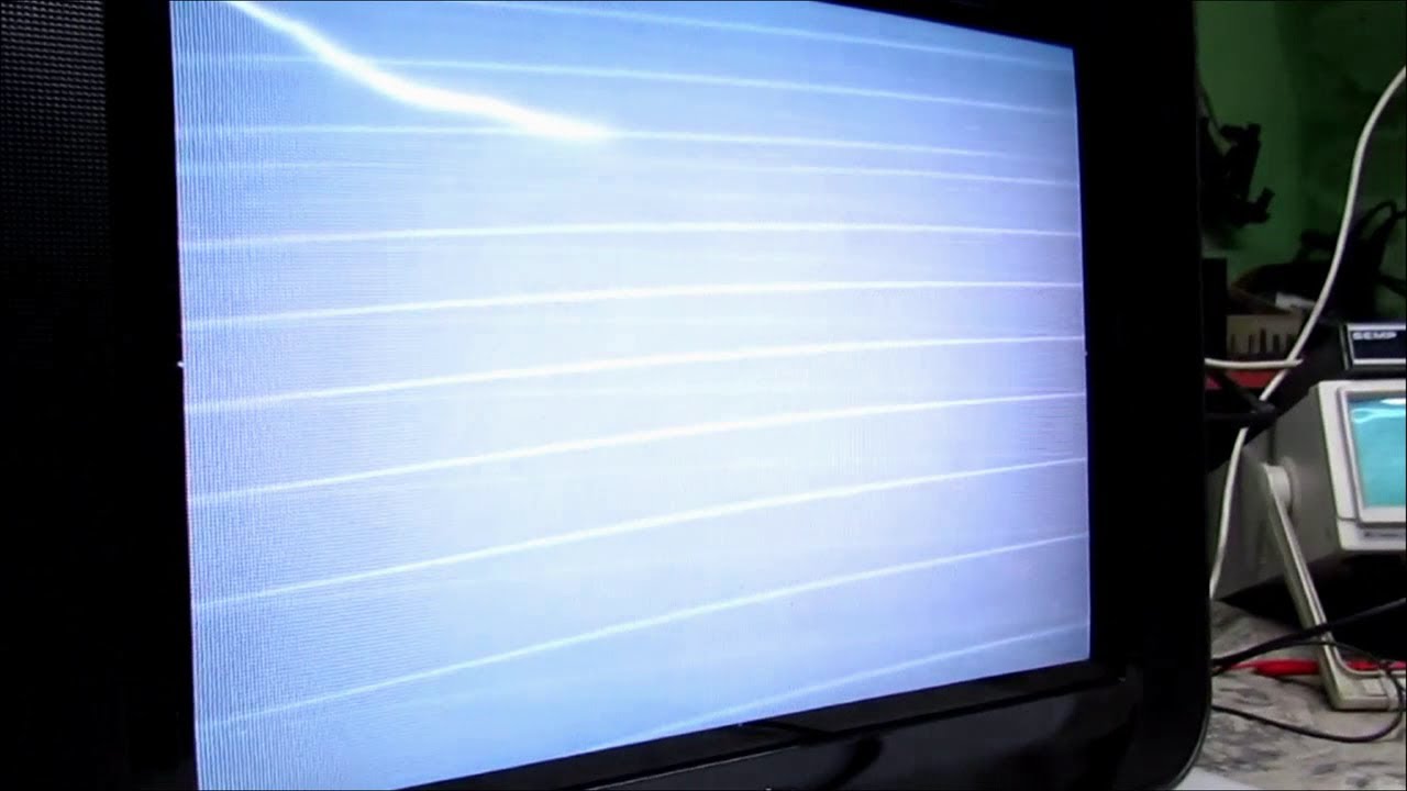 TV PHILCO com tela branca e com listas sem imagem.   TV com muito brilho e linhas de retraços.319#