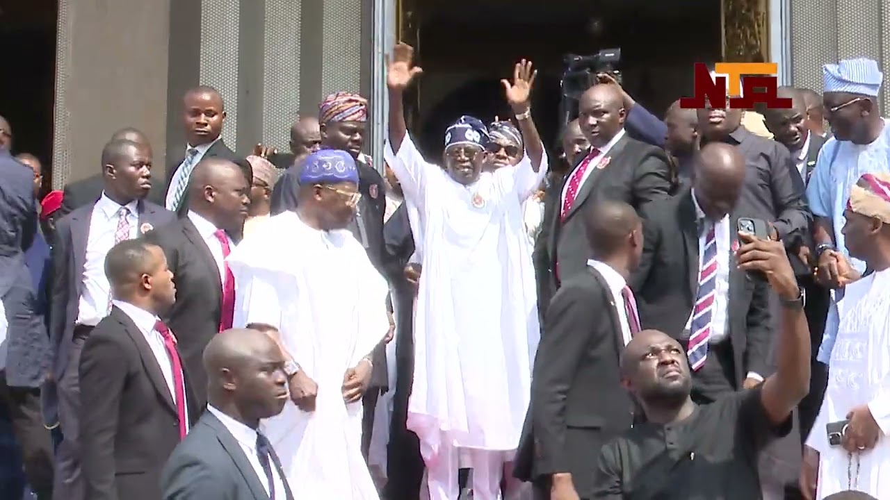 WATCH: After President Bola Ahmed Tinubu observed Jummah prayer at the Lagos central mosque
