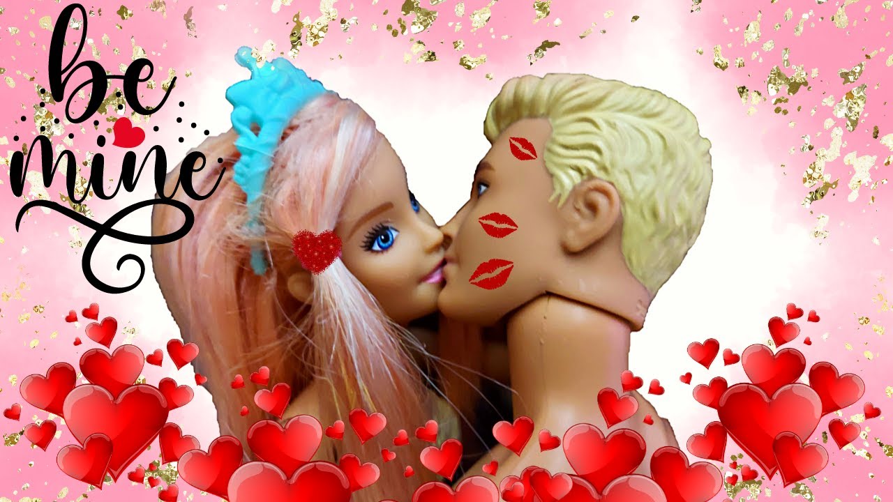 Mermaid Family washes up on the beach!! Is it REAL or just FANTASY? MUST SEE! Barbie Love Story