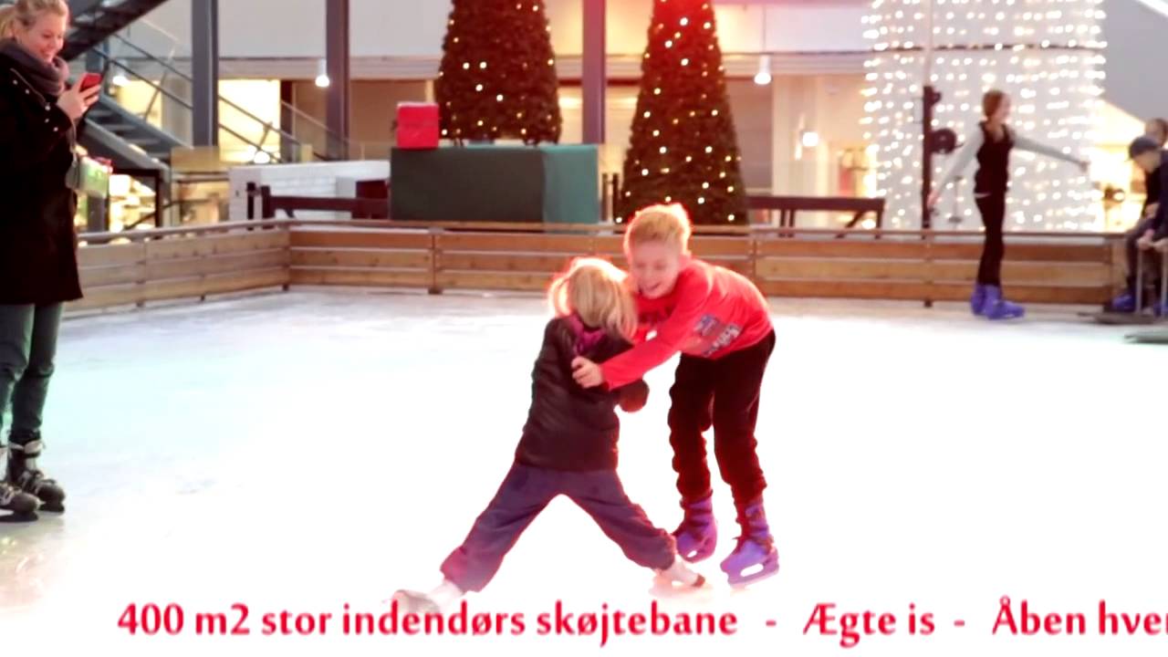 Indendørs skøjtebane med ægte is
