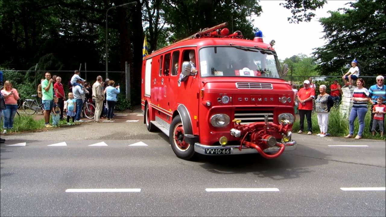 brandweervoertuigen optocht in Bilthoven i.v.m 100 jarige bestaan van brandweer Bilthoven