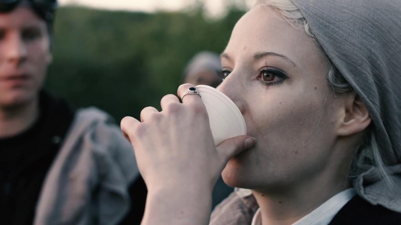 Samen wereldrecord tegelijk vuurspuwen verbeteren met 360 vuurspuwers