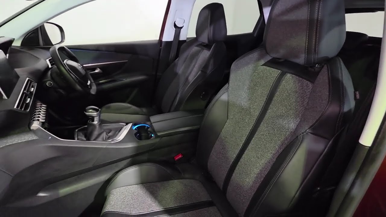 PEUGEOT 3008 1