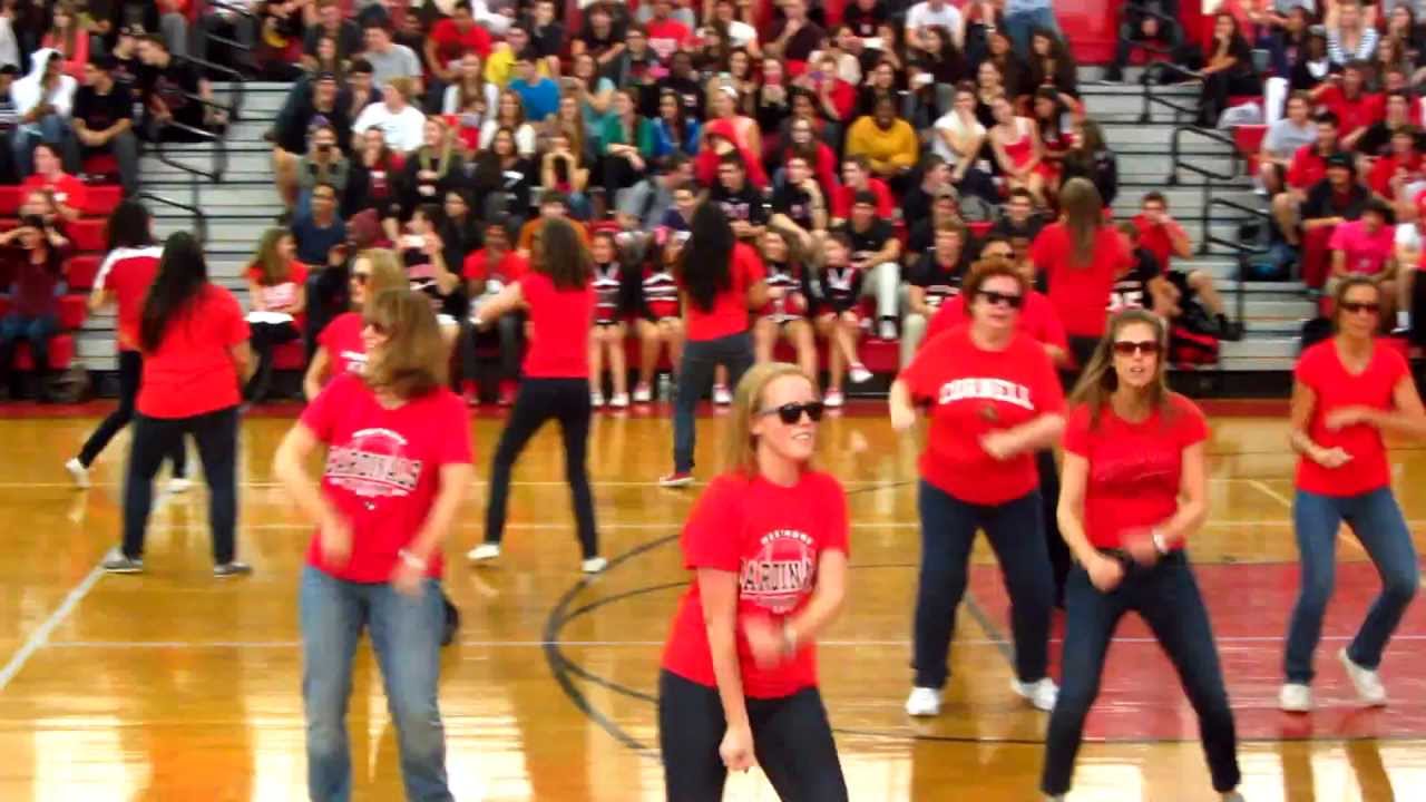 Westwood Jr./ Sr. High School Teachers' Gangnam Style Flash Mob