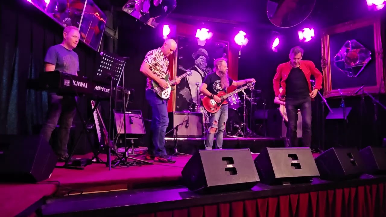 Parallel Processing - Live @ Lazybones 15/03/26