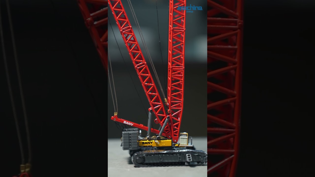 Crawler crane model unboxing video！