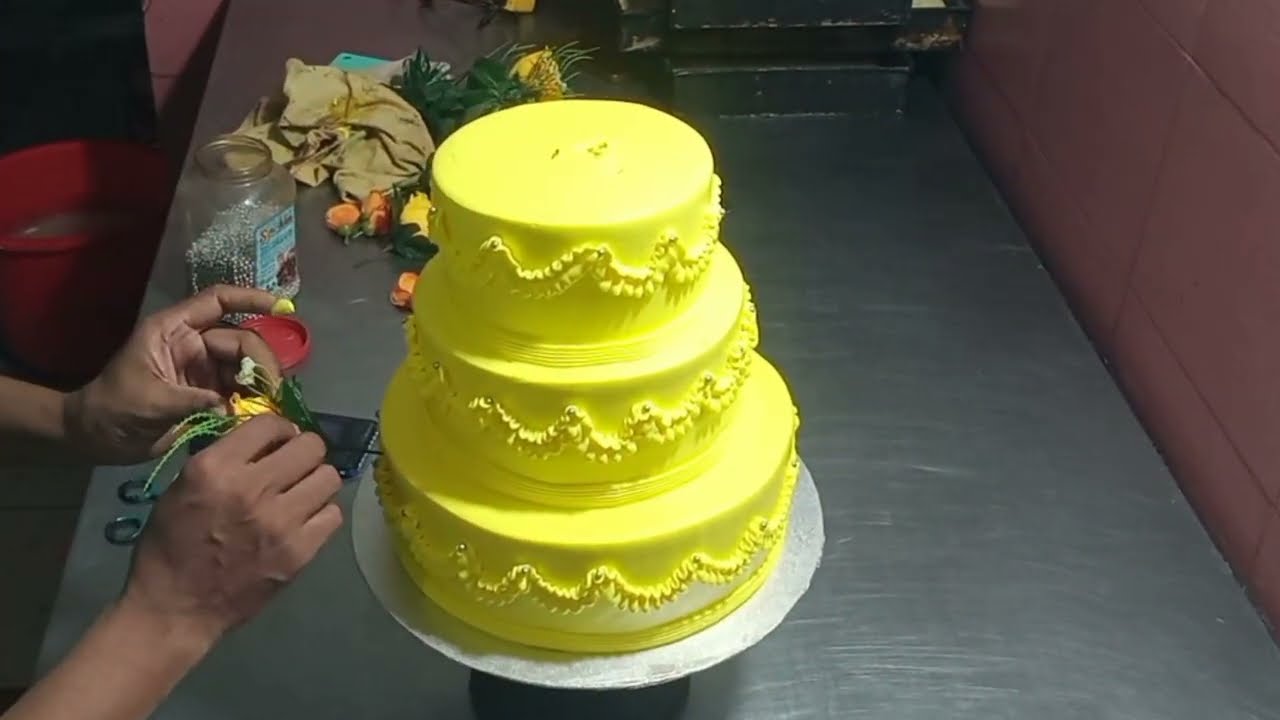 Yellow Wedding Cake Decoration | Easy Floral Cake Idea