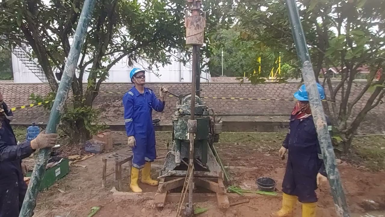 Standard Penetration Test ( SPT ). Borring Test 30 m. PGT - PHR MINAS