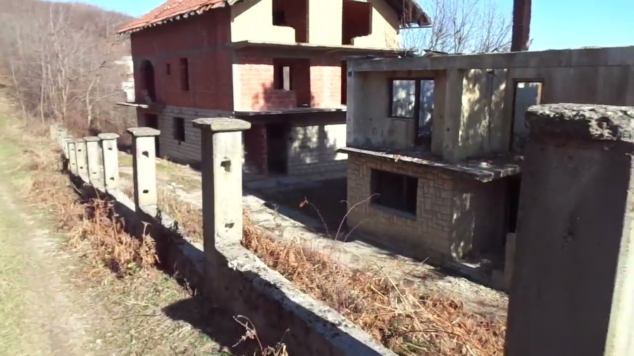 Tragom prošlosti ovde na ovom mjestu život odavno je stao