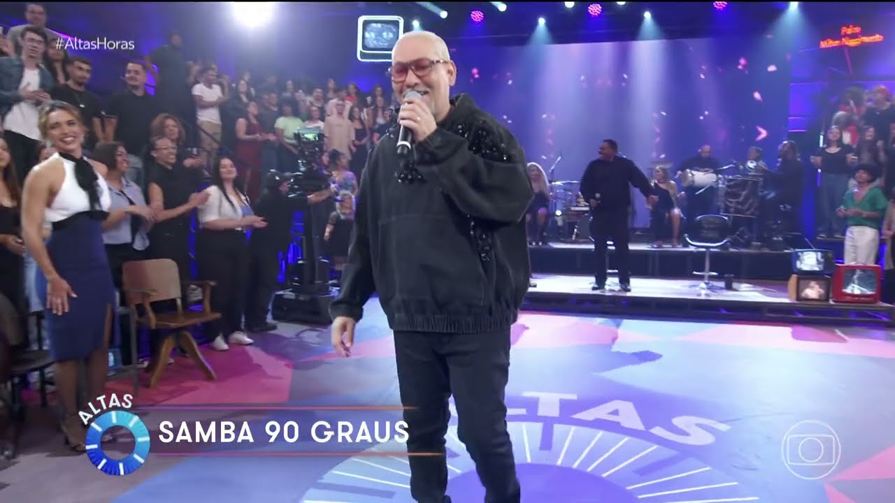 Samba 90 Graus canta 
