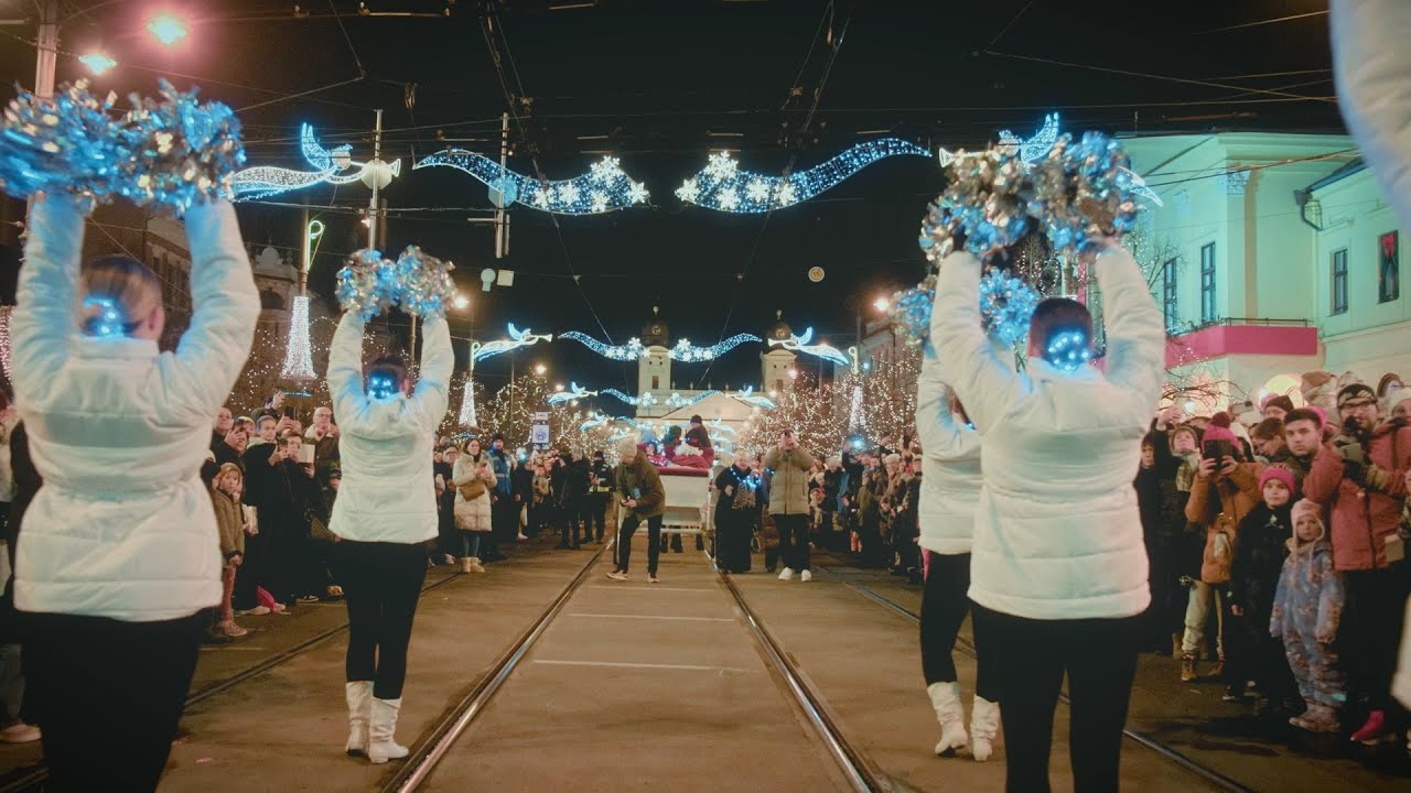 Mont&aacute;zs: Advent Debrecenben &ndash; k&uuml;rtőskal&aacute;cs, &eacute;rtő figyelem &eacute;s J&eacute;gvir&aacute;gkarnev&aacute;l