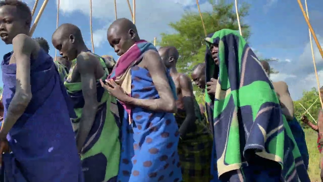 ETHIOPIA - SURMA TRIBE - ANOTHER DONGA