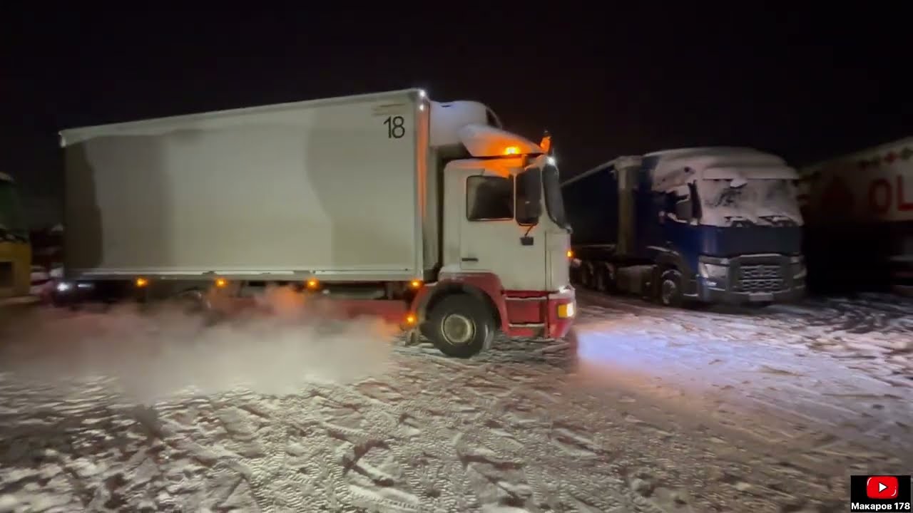 Работаю в самый большой мороз 🥶-31, Ощущается как -39 🥶!! Оставил грузовик заведённым на всю ночь!