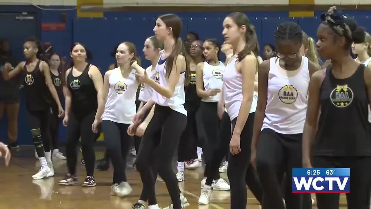 Something Good: Savannah Bananas choreographer visits Raa Middle School for outreach dance worksh...