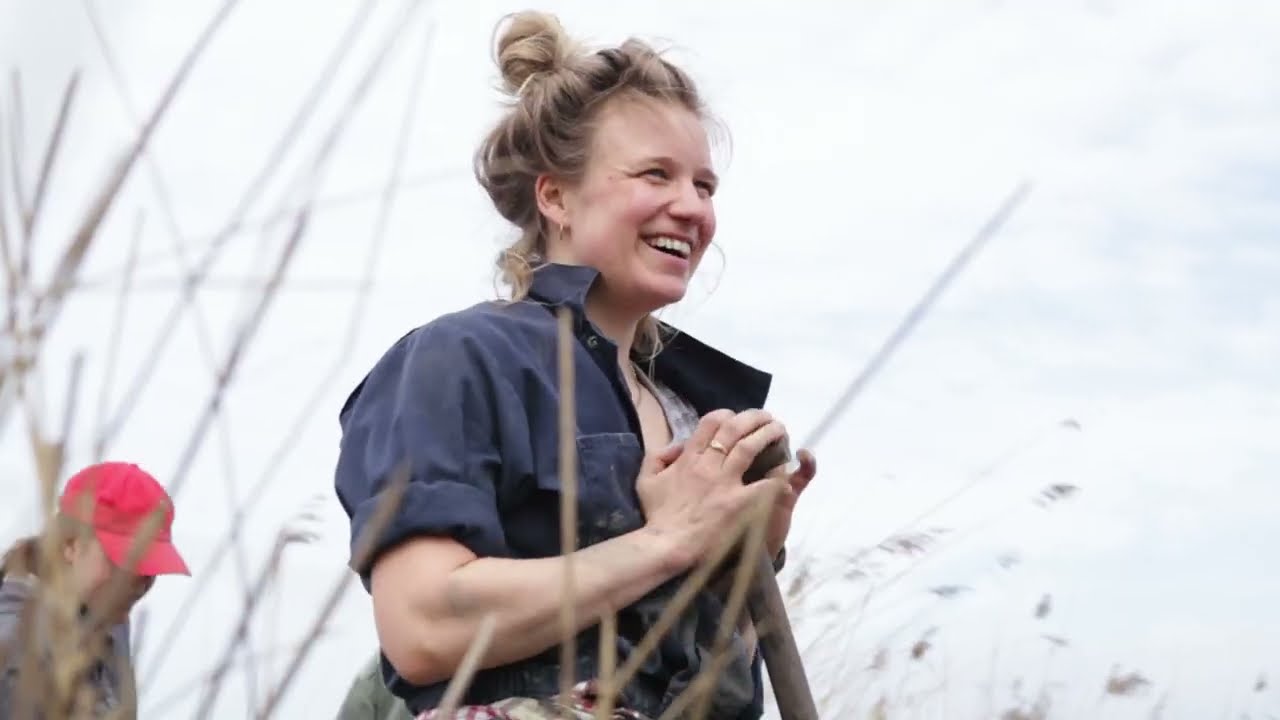 Building a hill from sludge (5) The first Baggerbootcamp!