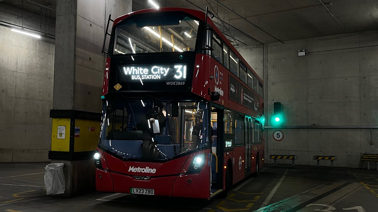 FRV. London Bus Route 31: Camden Town - White City Bus Station Wright Electroliner WDE2869 (LV23ZBO)