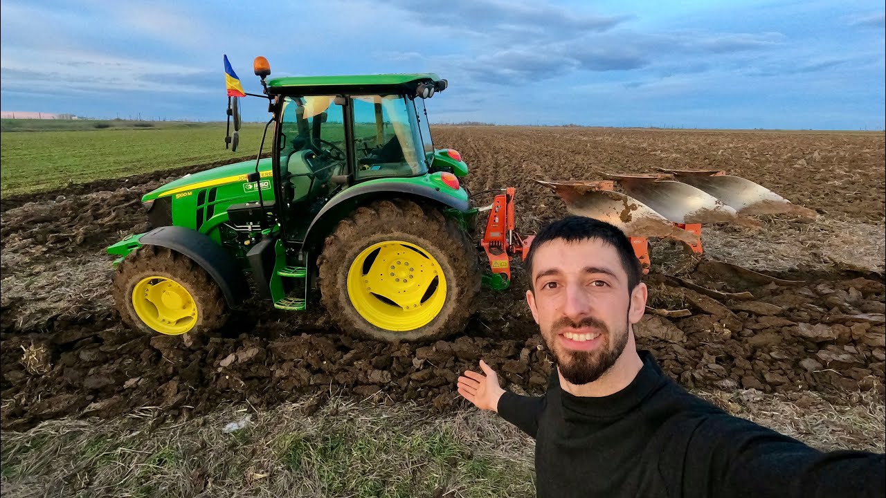 Вспашка с помощью John Deere 5100M и Kuhn Master 102.
