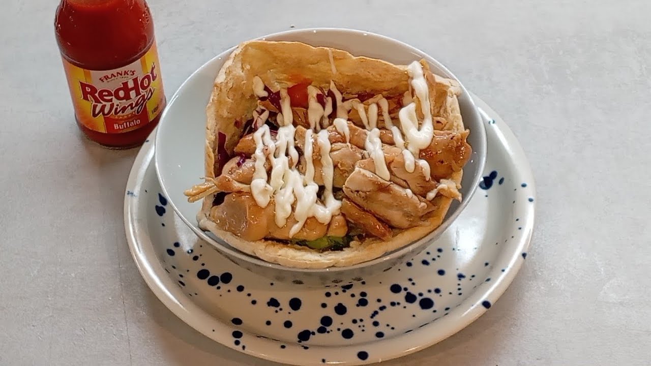 Juicy Chicken Kebab with Fresh Salad & Garlic Mayo 🧄🍗  A street food classic made at home 