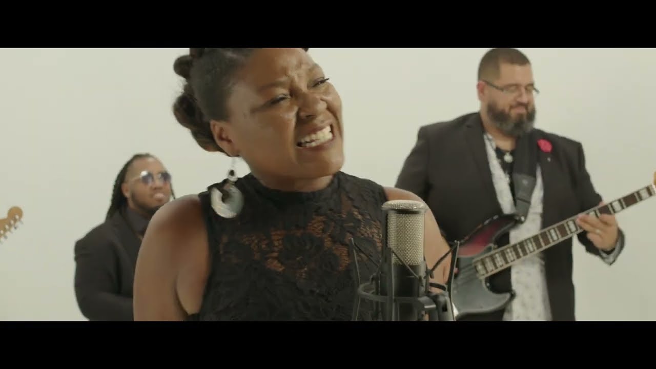 Break in the Road Sierra Green & the Giants (Official Video 2024)