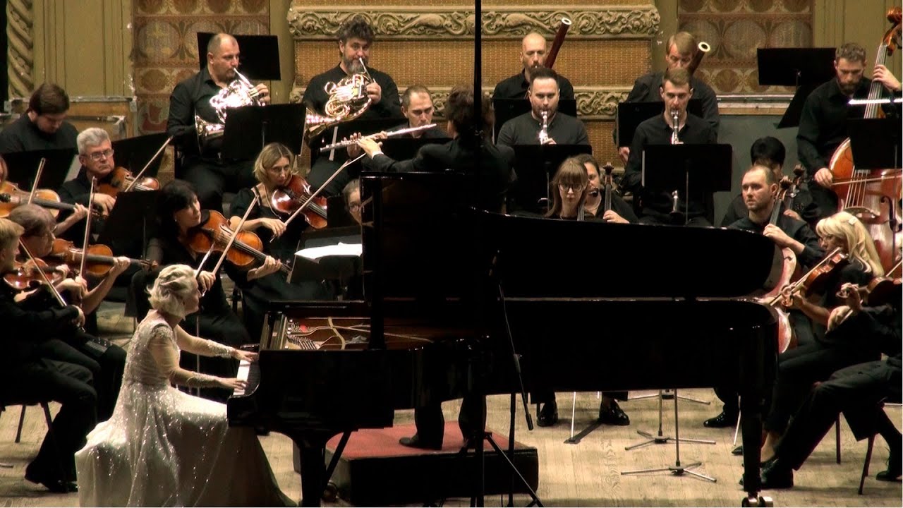 Johann Wilhelm Wilms - Piano Concerto No. 5 ( Diana Gultsova/Hobart Earle/OPO)