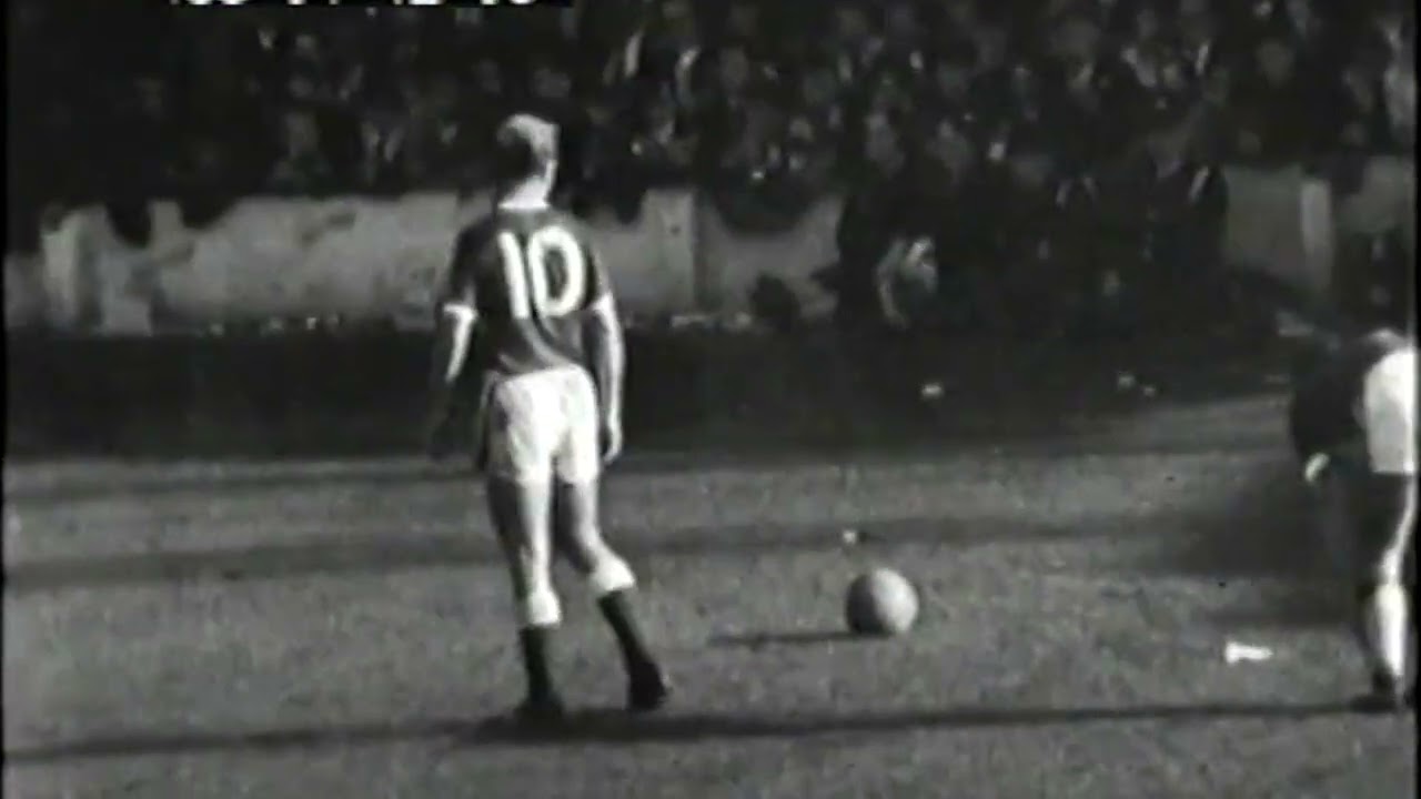 1963. Wales 0-4 England