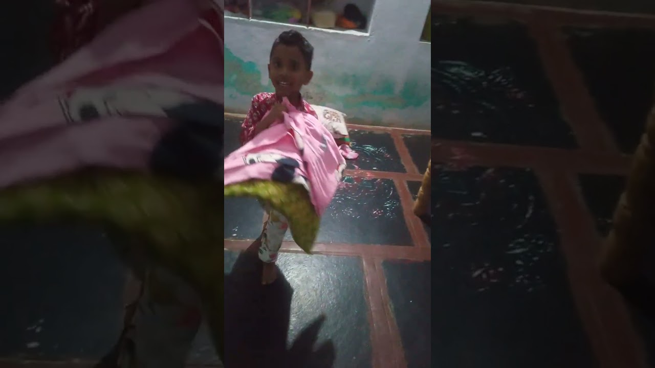 అమ్మమ్మ ఇంట్లోనిద్రపోడానికి సిద్ధం చేస్తున్నారు పరుపులు 🥳 