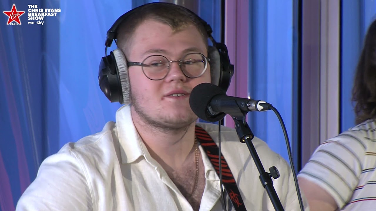 The Lathums - How Beautiful Life Can Be (Live on The Chris Evans Breakfast Show with Sky)