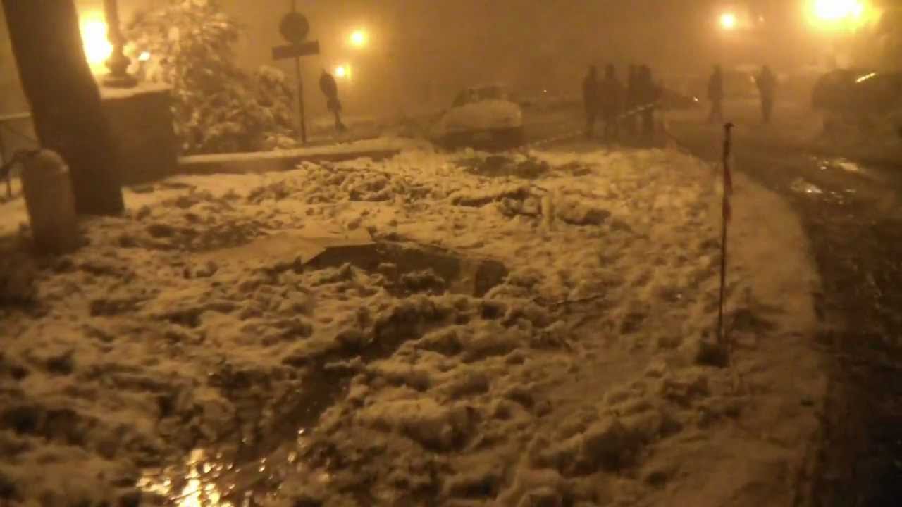 Castel Madama - nevicata 3-4 febbraio 2012.mp4