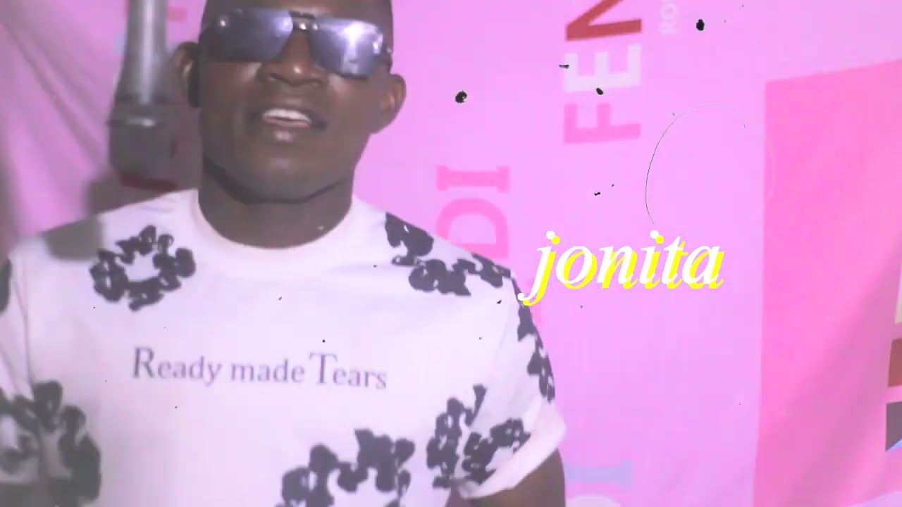 Maninho na casa  jonita