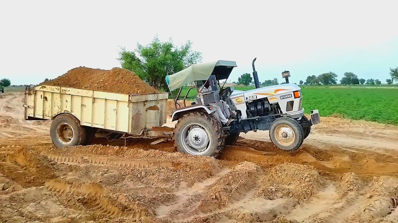 Eicher 368 tractor fully loaded trolli performance in Soil Dune | गिल्ली मिट्टी में से ट्रेक्टर