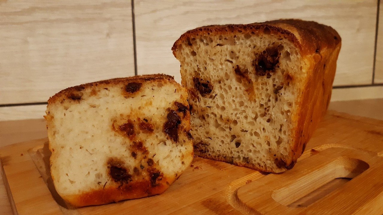 🥖 Pyszny chleb z pomidorami suszonymi i bazylią 🍅 - Niebo w gębie 😋