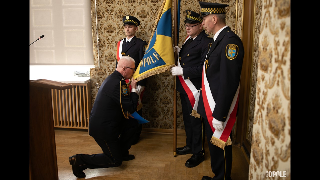 Nowy rozdział po latach służby – komendant Maślak żegna mundur