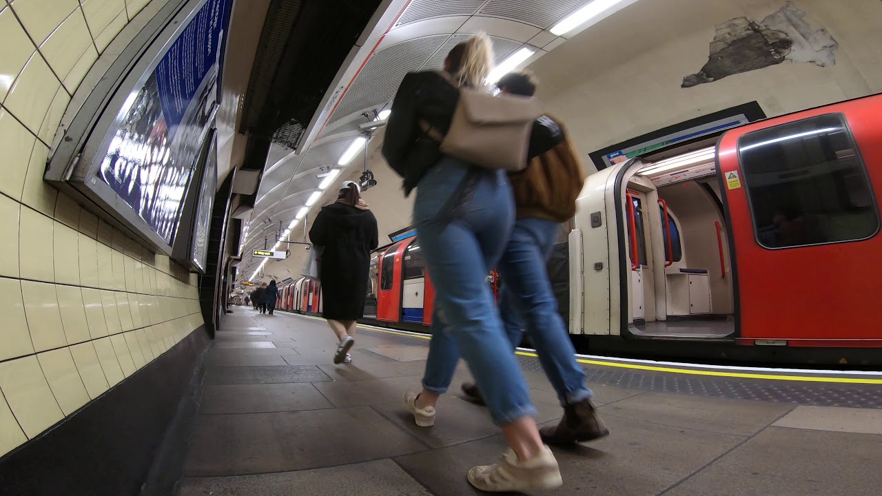 Waiting for the next train - Queensway (Central Line)