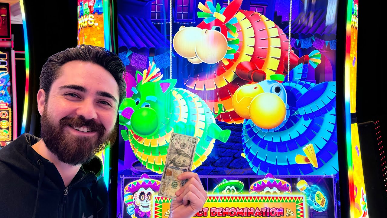Someone Left Us ALL THESE BIG PINATAS On This Pinata Pays Slot!