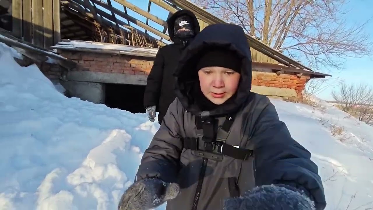 Подстрелил семёна в плечо за то что они меня сталкерели (следили) за мной похитил Вову 7-8 часть