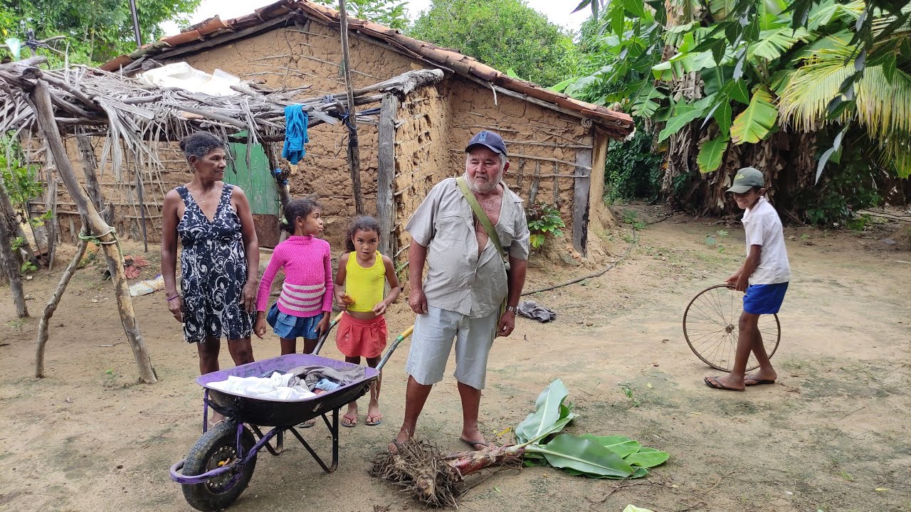VEJA A SIMPLICIDADE DESSA FAMÍLIA QUE VIVE PLANTANDO E CULTIVANDO AS TERRAS DO SERTÃO NORDESTINO.