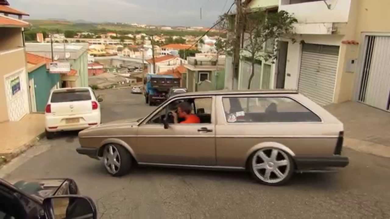 parati quadrada com escape 4x1 entrando na garagem BAIXOS PARA SEMPRE EXTRAS