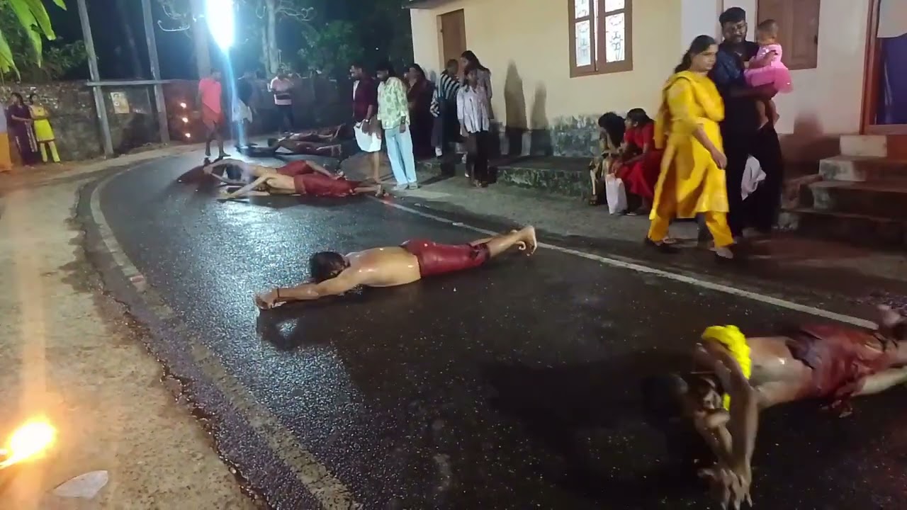 മംഗലേശ്വരി ദേവി ക്ഷേത്രത്തിലെ ഉരുൾ ഘോഷ യാത്ര 