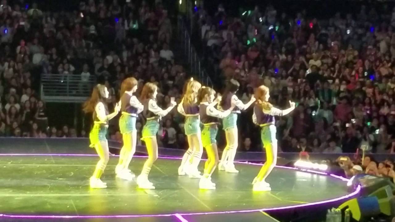 KCON LA 2016 Twice 트와이스  - Cheer Up Fancam