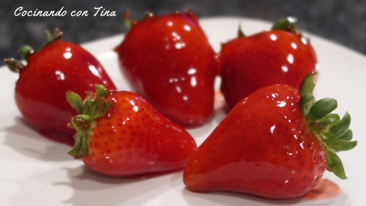 GLASEADO DE FRESA LE DARA VIDA Y BRILLO A TU FRUTA |COCINANDO CON TINA