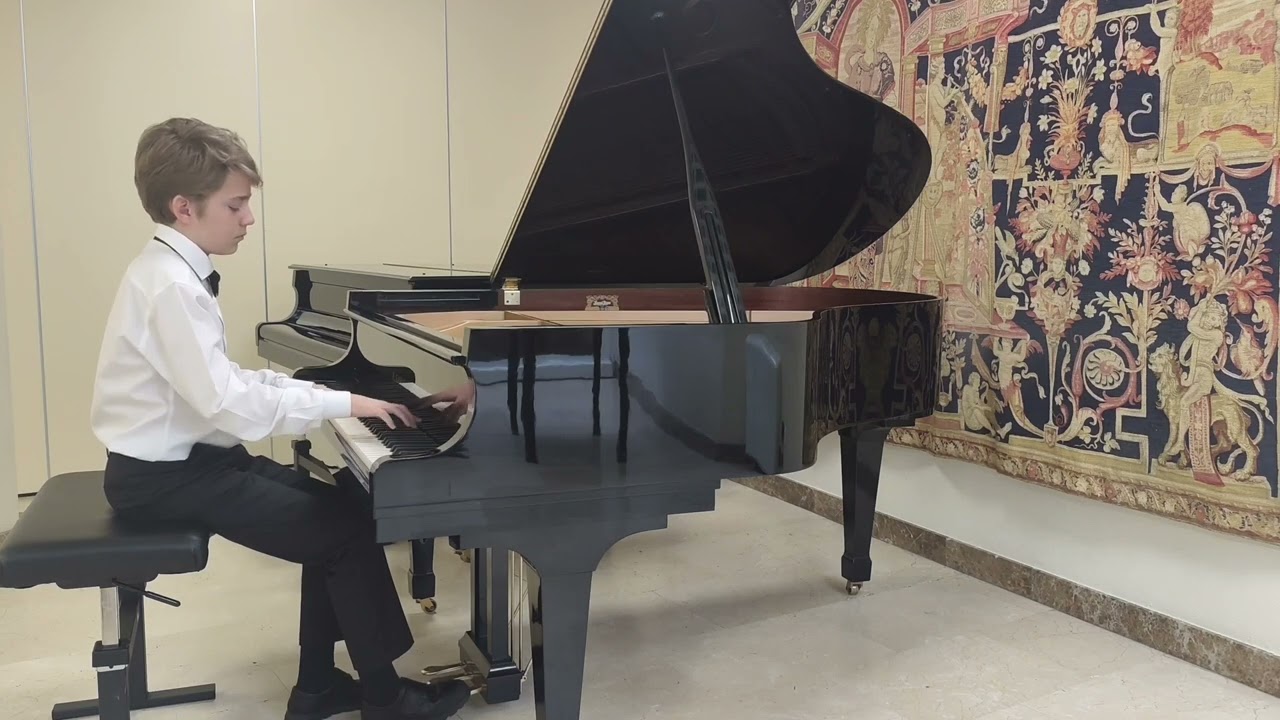 Pedro Ares Vyrstyuk.Fantasia.Dos notas bailando bajo la nieve. 
