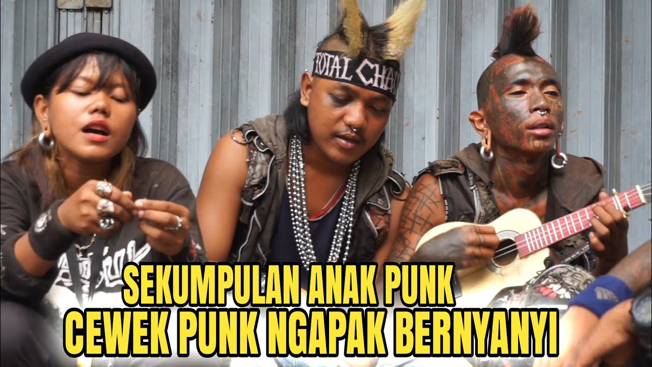 Cewek anak Punk Bernyanyi..!!!Begini keseruannya punk ngapak