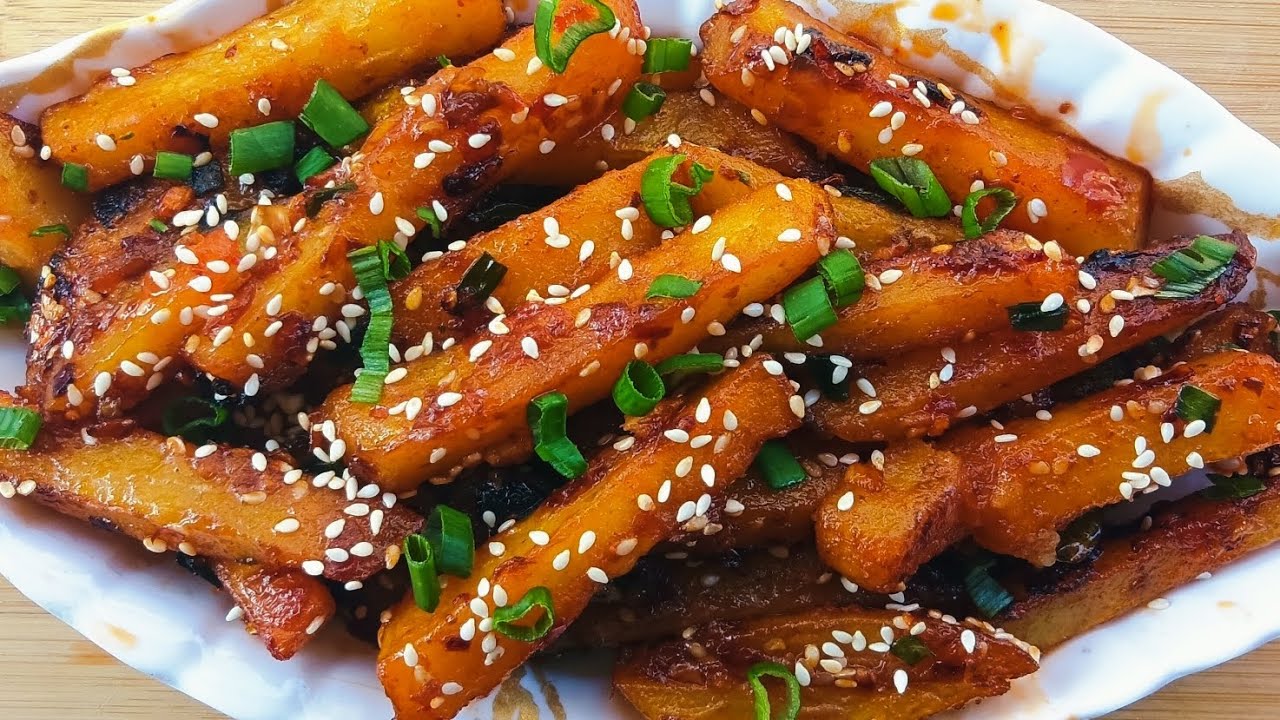 😋 घर पर बनाएं रेस्टोरेंट स्टाइल हनी चिली पोटैटो | Crispy Honey Chilli Potato Recipe